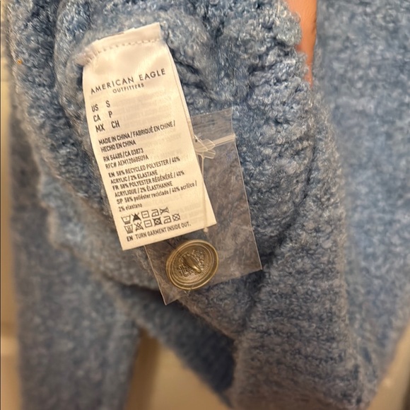 American Eagle Blue chunky knit Cardigan with silver Buttons size small - Picture 6 of 6